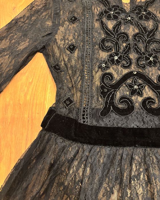 Дантелена рокля на  Zara