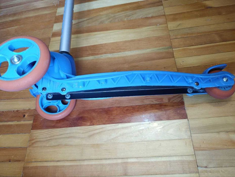 Самокат детский б/у HUDORA — Германия, безопасный, лёгкий и устойчивый