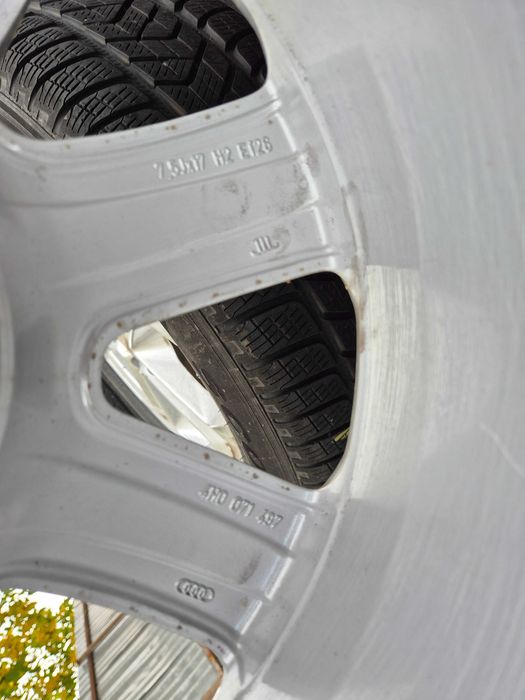 Roti Jante Anvelope IARNA - 235/60/17 - OEM AUDI A4 A6 A7 A8 Q5