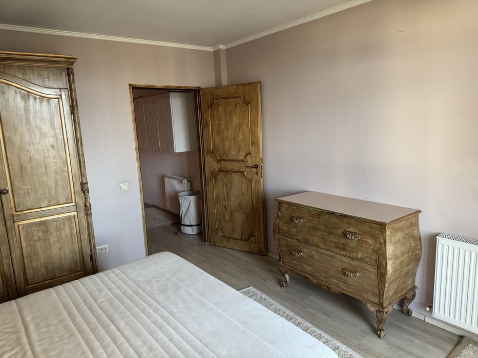 Inchiriez ap 2 camere.cart Andrei Muresanu
