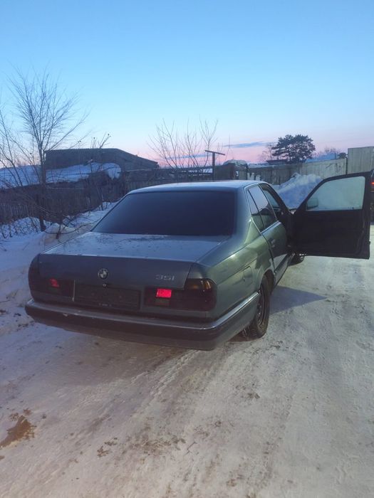 Бмв 735 е32    1989 год