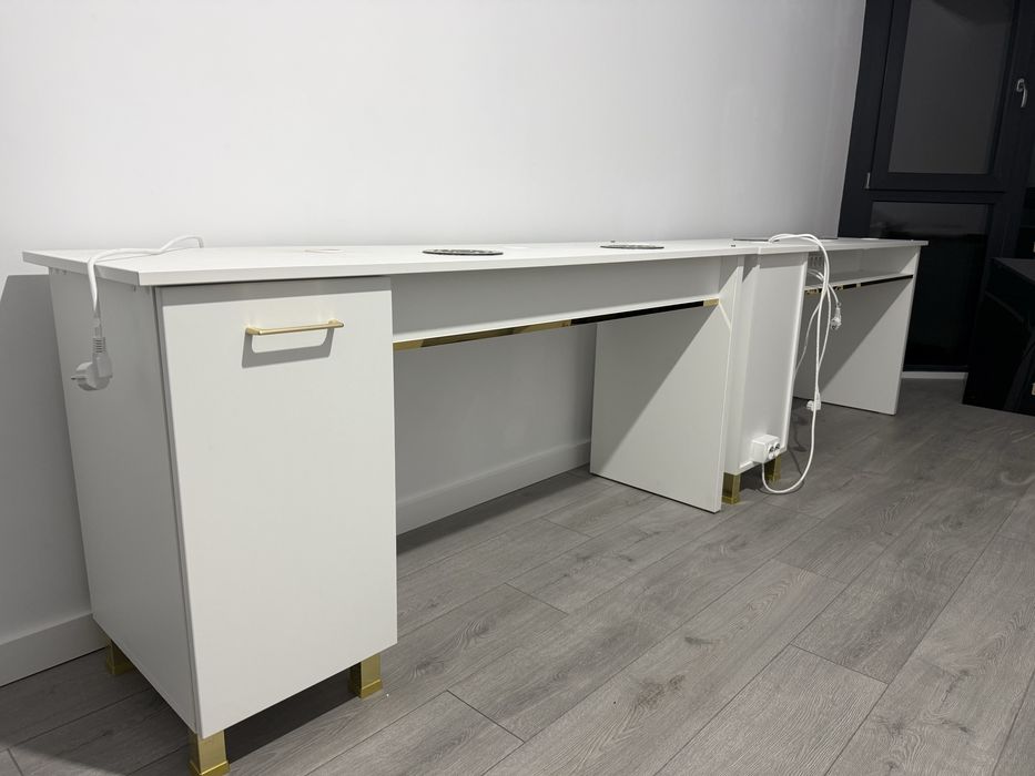 Mese,masa  de maniciura cu aspirator inclus