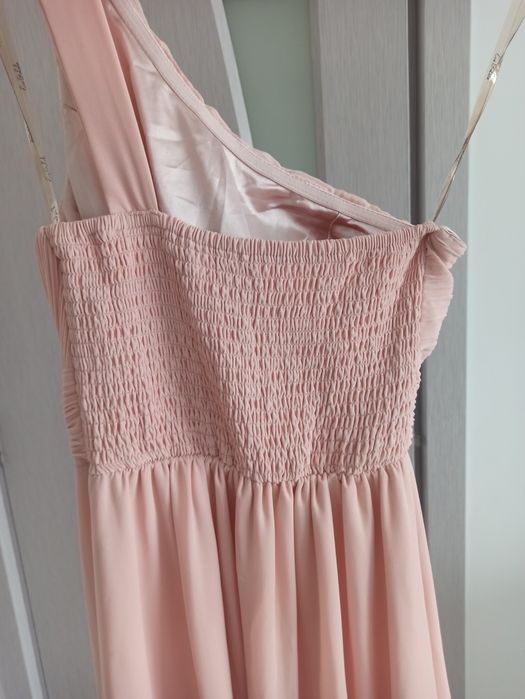 Официална рокля