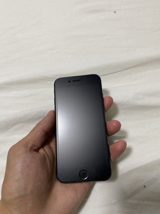 IPhone SE 2020 64гб