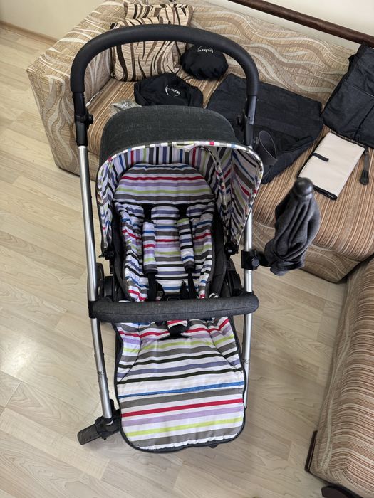 Продавам детска количка Mamas and Papas Sola