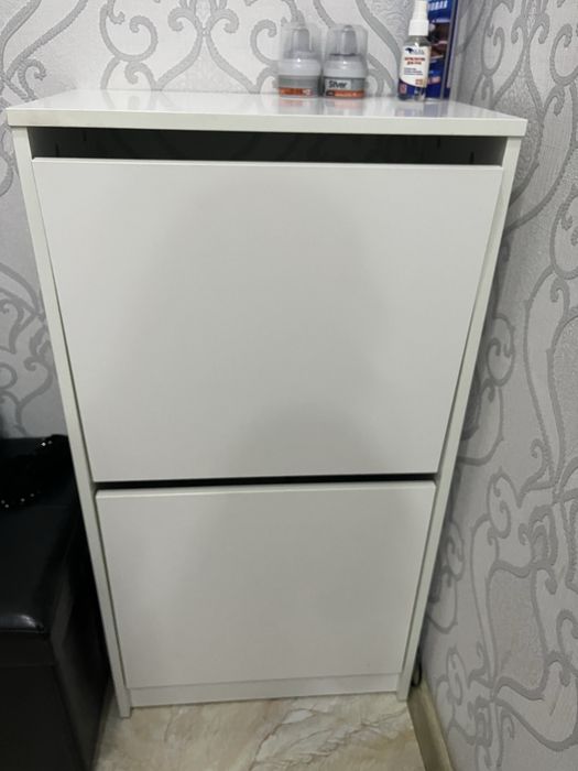 Продам обувницу икеа