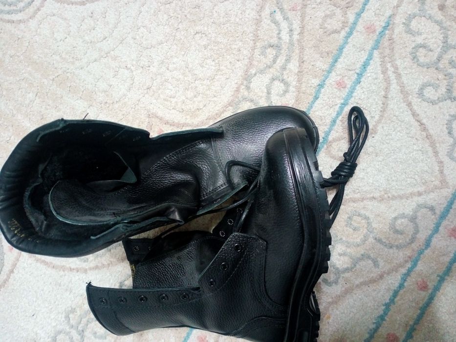 Продам берцы зимние