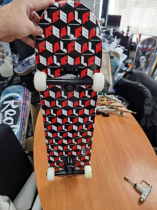 Професионален скейтборд REAL 8.0