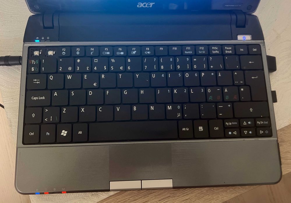 Acer Aspire One 752 ZH7 Celeron M743 3GB RAM Windows 10 Pro