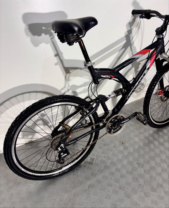 Алуминиев велосипед Cyco 28 цола/ колело