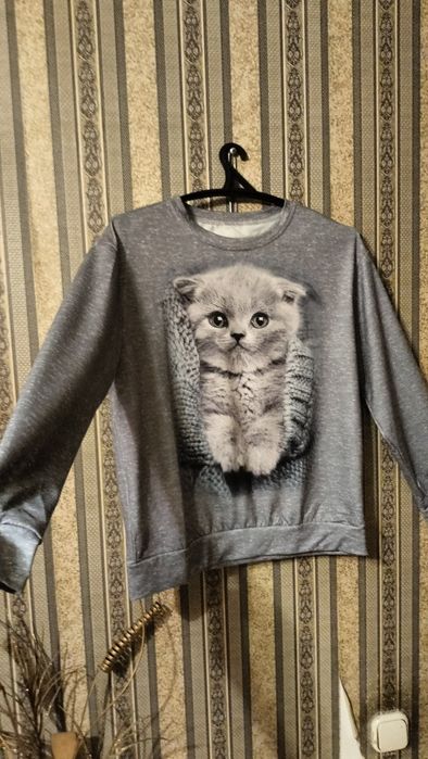 Кофточка с прелестным котёнком