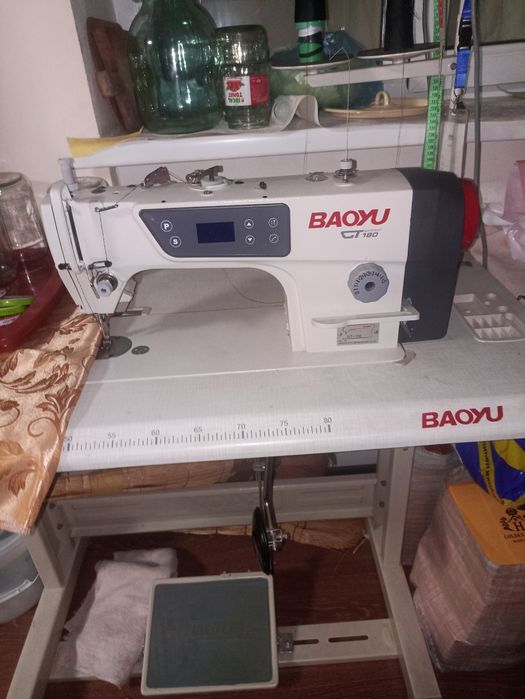 Швейный машинка и овеловки