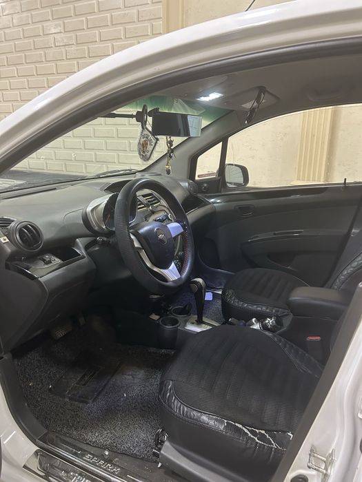 Автомобиль Спарк шевролет