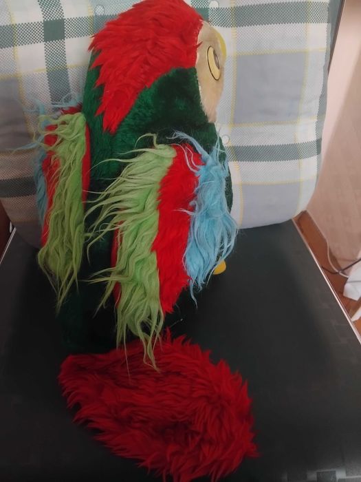 Голям плюшен папагал
