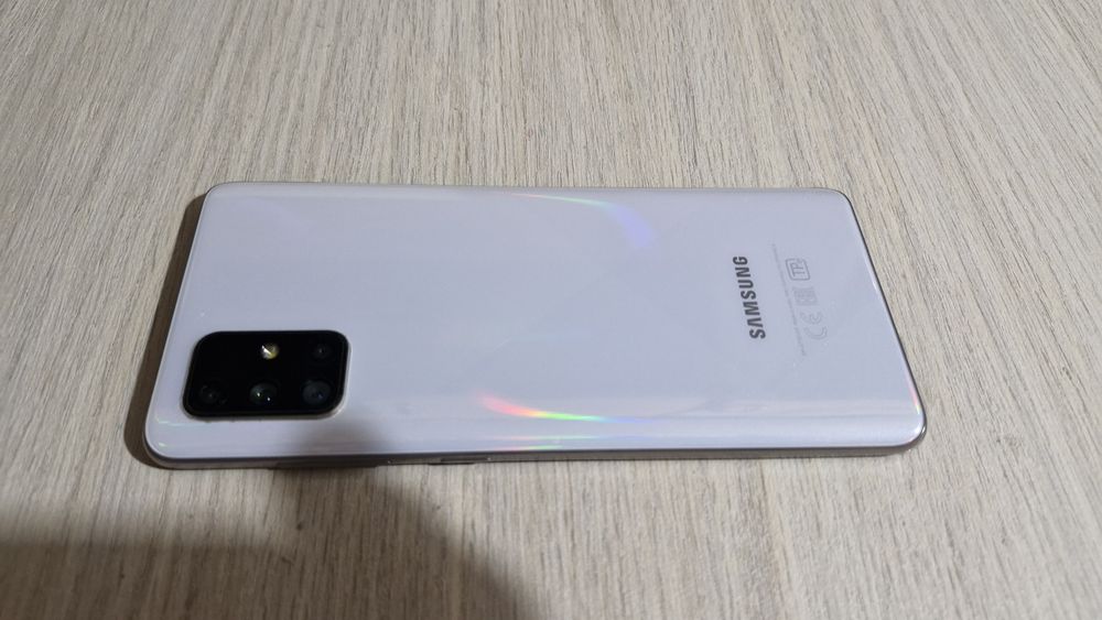 Продам телефон  Samsung  А71