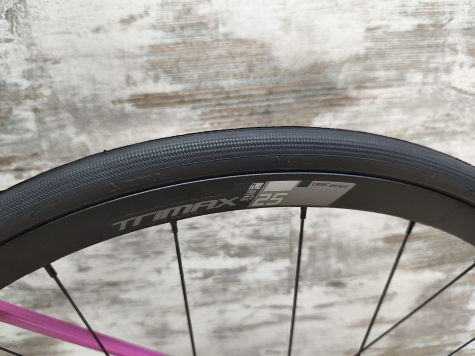 НОВ карбонов шосеен велосипед Ridley Fenix SLiC Disc 105 Di2 Vision