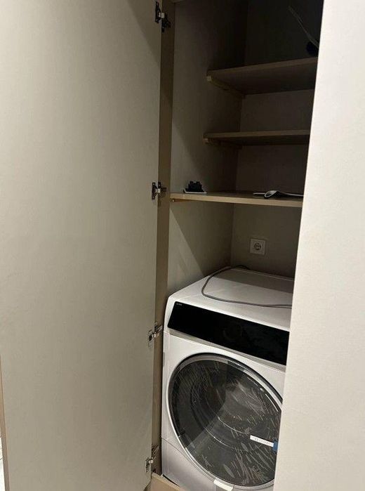 Дава се под наем Тристаен апартамент в София, Център - 70 кв.м за 1330 € - Снимка #7