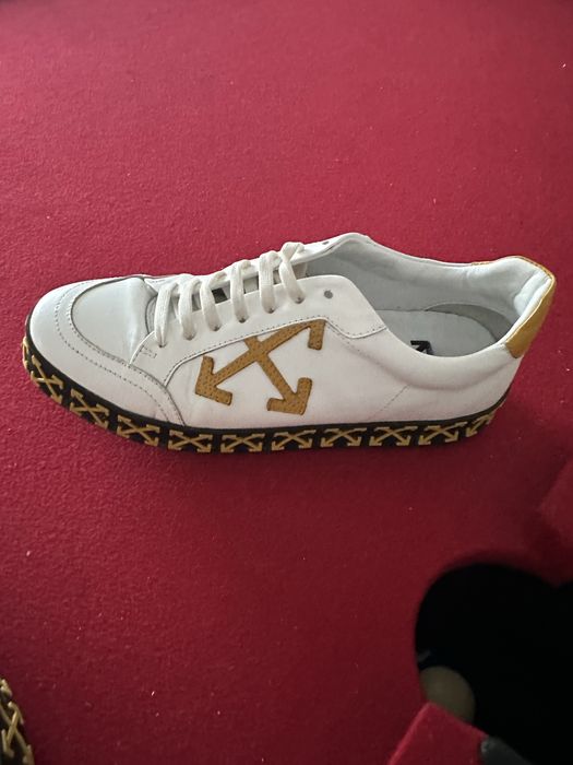 Adidasi off white marimea 41