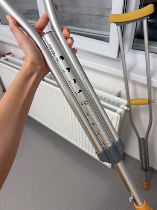 Продаются костыли. Балдақтар сатылады.