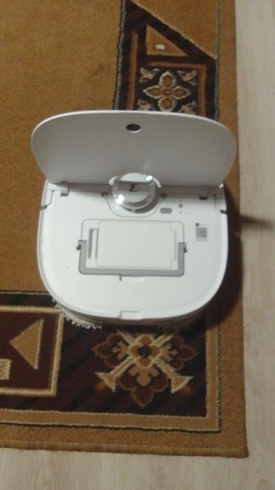 Eureka J12 Ultra-робот прахосмукачка с моп и станция