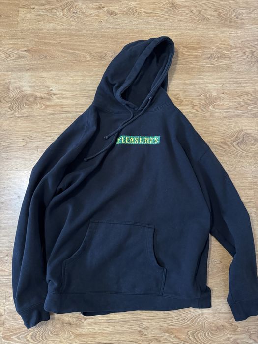 Hanorac Pleasures cu print pe spate