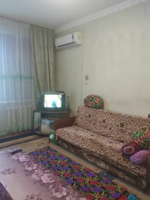 Gul bozor oldida 3 xonalik uy ijaraga beriladi faqat oilaga