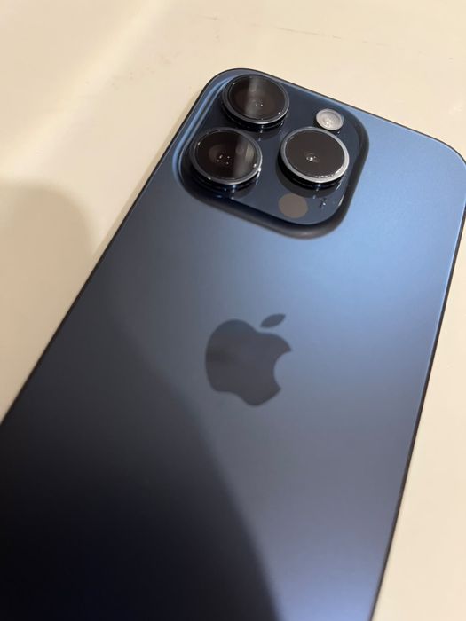 iPhone 15 pro 128gb