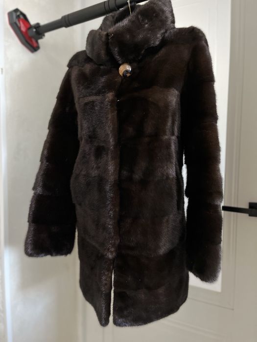 Продам норковую шубу