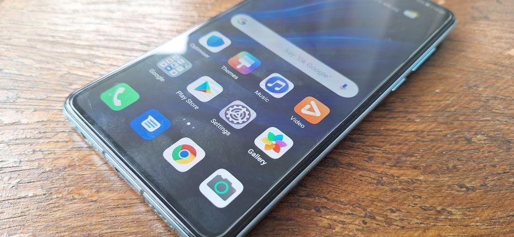 Продавам телефон HUAWEI P30