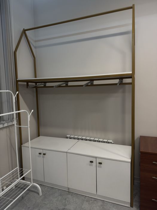 Для магазинов витрины одежды