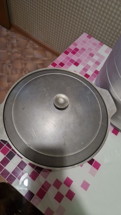 Продам чугунный казан