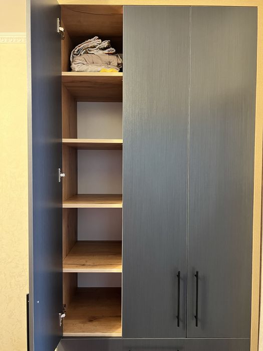 Продам прихожный шкаф