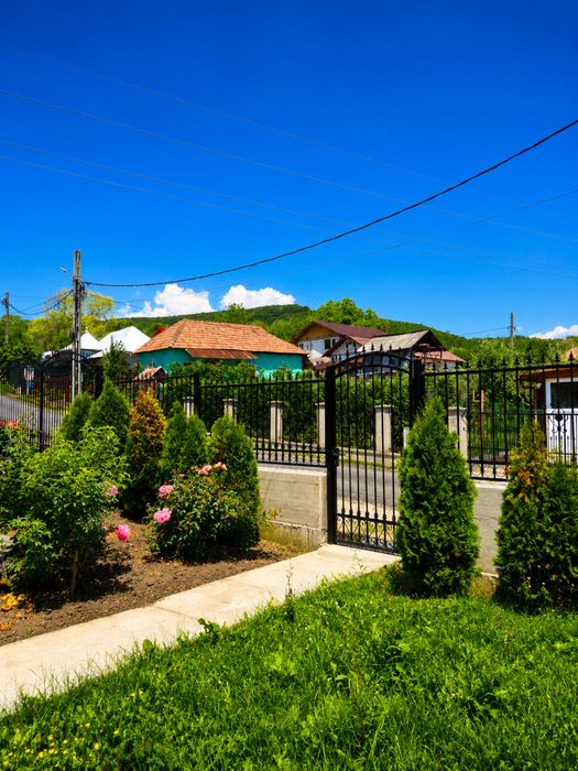 Casă P+E de vânzare | 227 mp utili | Teren 786 mp | Păușești-Măglași – lângă Băile Olănești