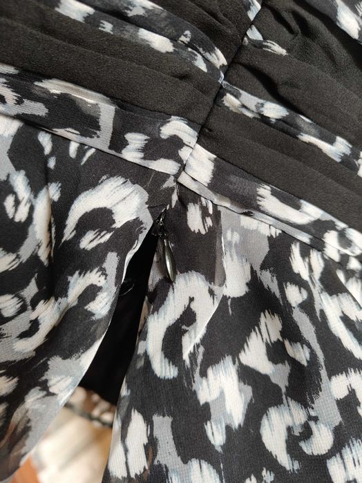 Нова блуза Karen Millen