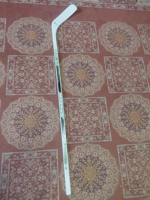 Продаётся  детский комплект лыж