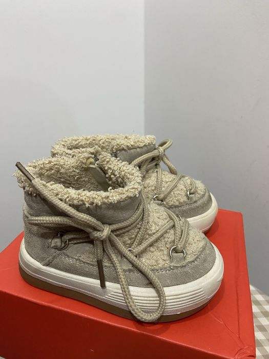 Продам детскую обувь