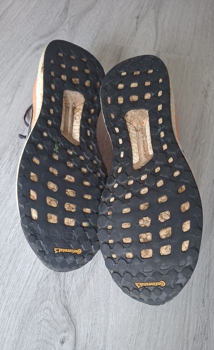 Pantofi sport adidași