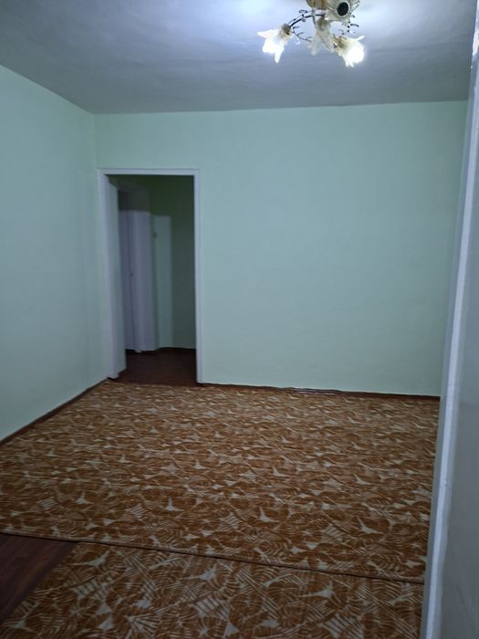 3xonali uy srochna sotiladi