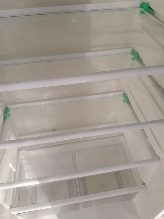 продаётся холод Атлант в отличном состояние.