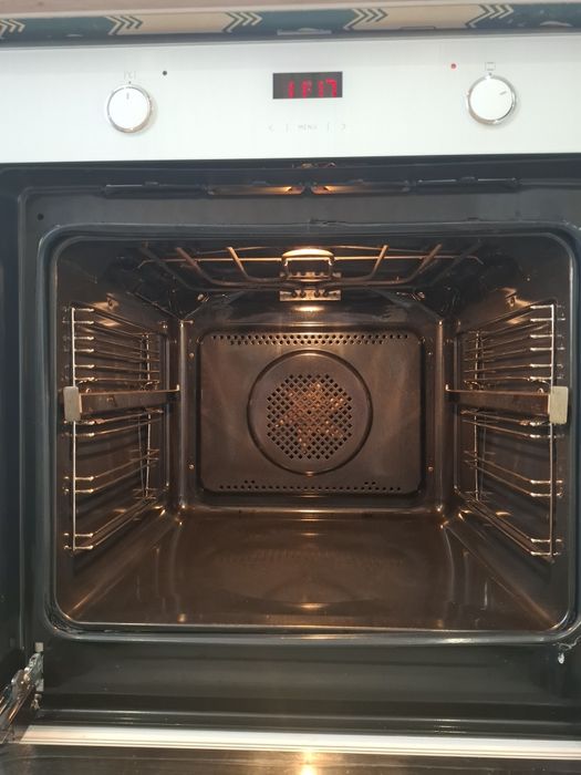 Продам встраиваемый духовой шкаф