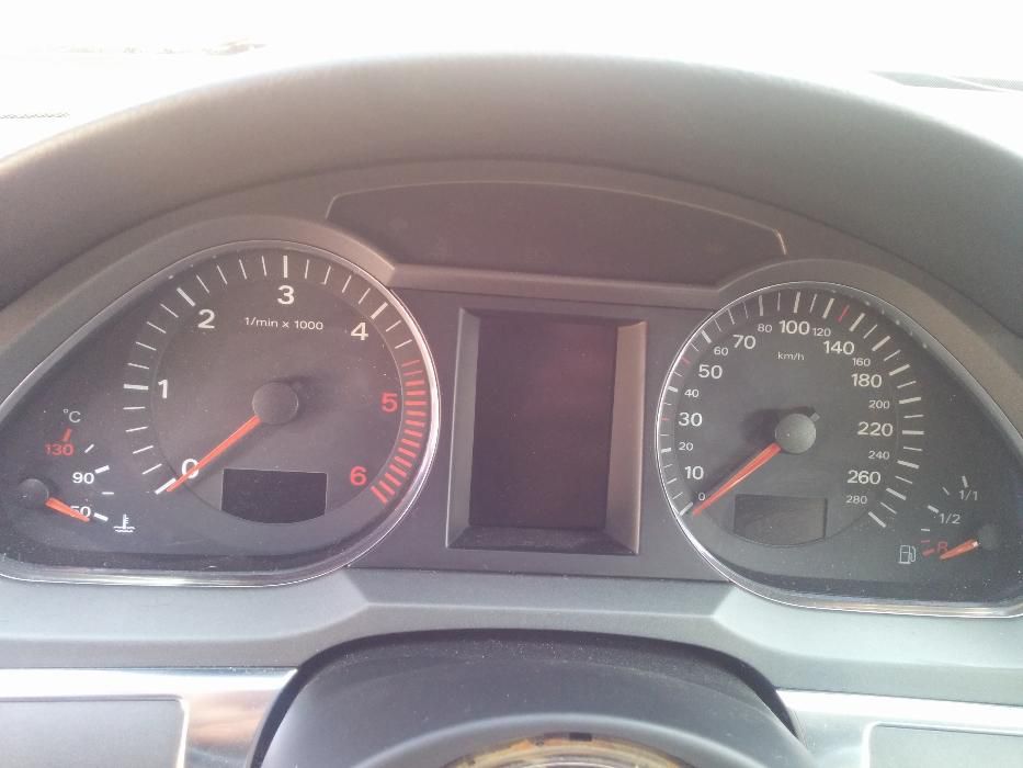 Километраж Audi A6 4F C6, Allroad 3.0 TDI Цветен Дисплей Червен