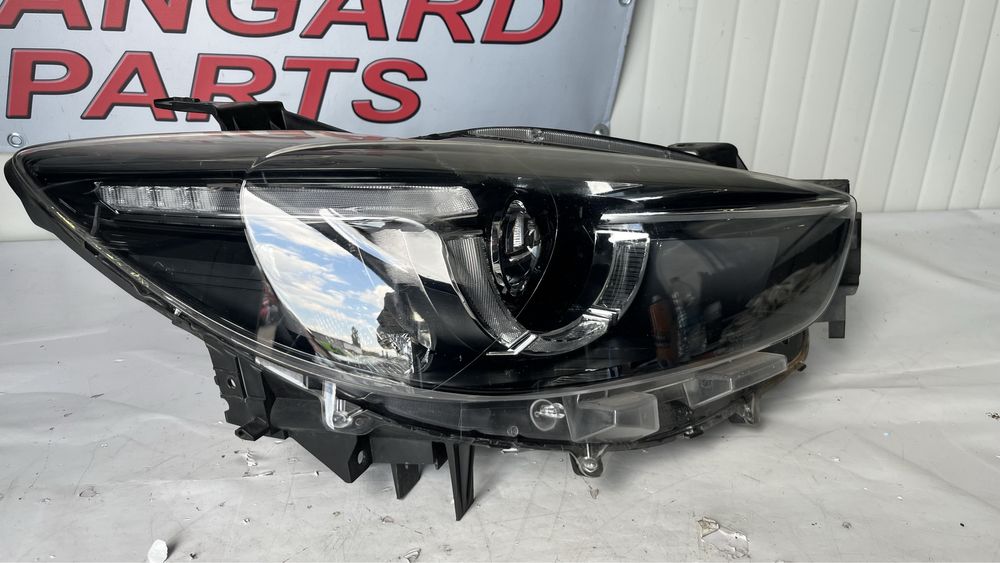 4 броя десен фар Mazda CX5
