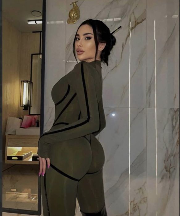 Salopeta modelatoare nouă