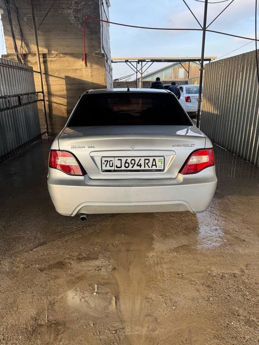 Neksjya2 dons mator srochna sotiladi