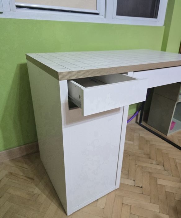 Офис / ученическо бюро от  IKEA