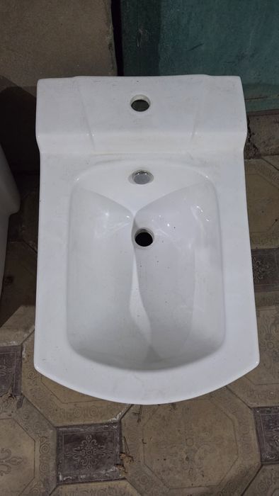 Биде, бу, в хорошем состояний