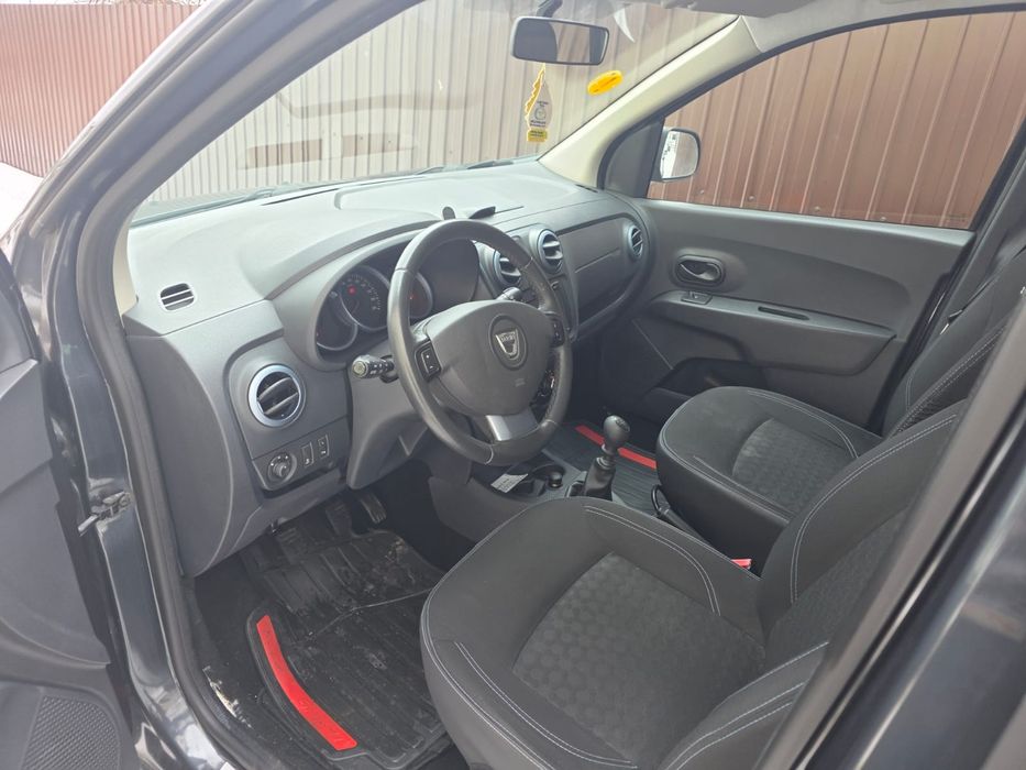 Vând Dacia Lodgy  Stepway 1.5 diesel,  7 locuri