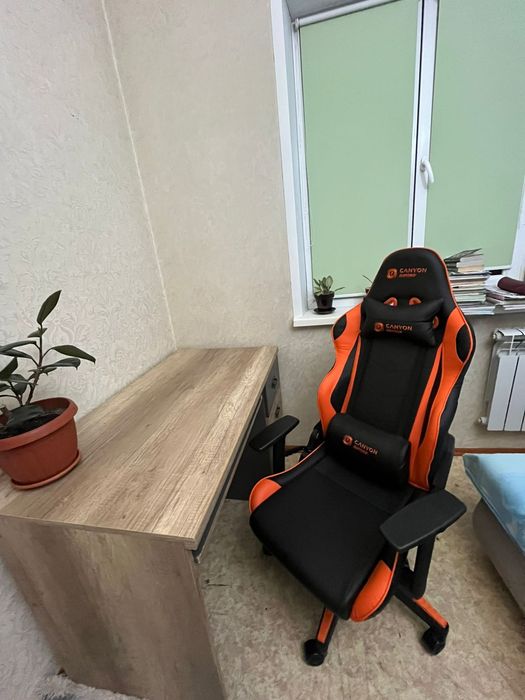 Компьютерный столик