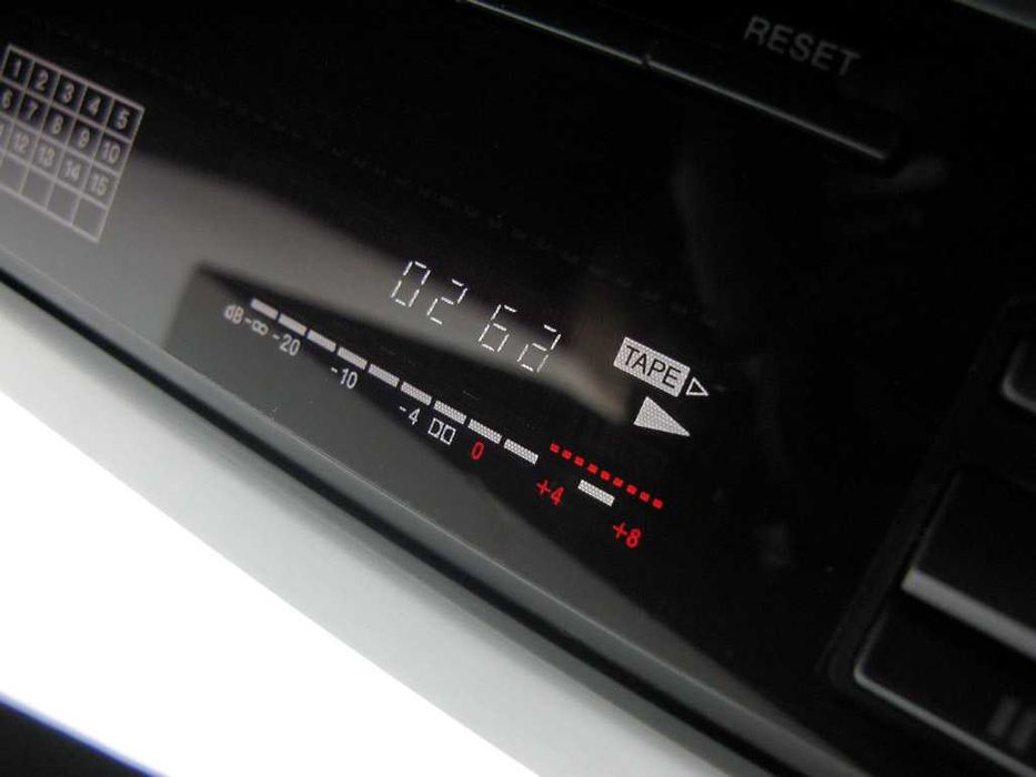 Sony TXD-RE210 — это комбинированное устройство