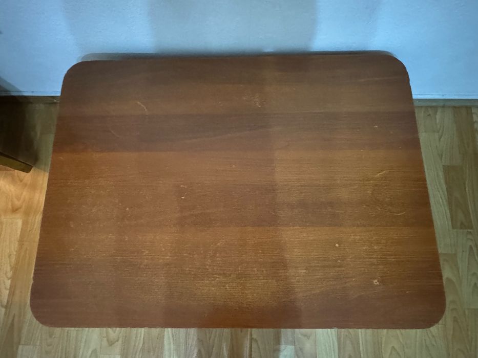 Стол кухонный низкий